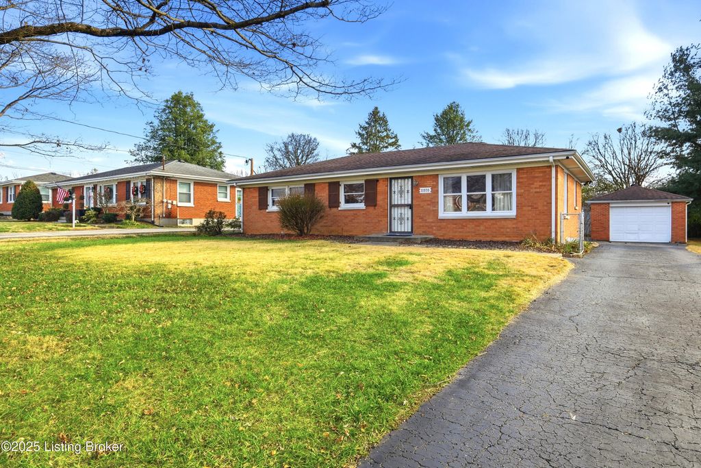 Photo of 8808 Michael Edward Dr, Louisville, KY 40291 (MLS # 1704494)