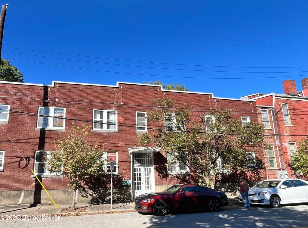 Photo of 1210 S Brook St #APT 3, Louisville, KY 40203 (MLS # 1732410)