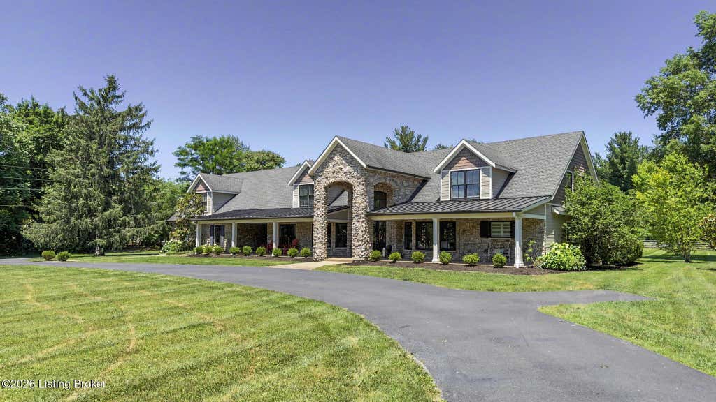 Photo of 12407 Lucas Ln, Anchorage, KY 40223 (MLS # 1721065)