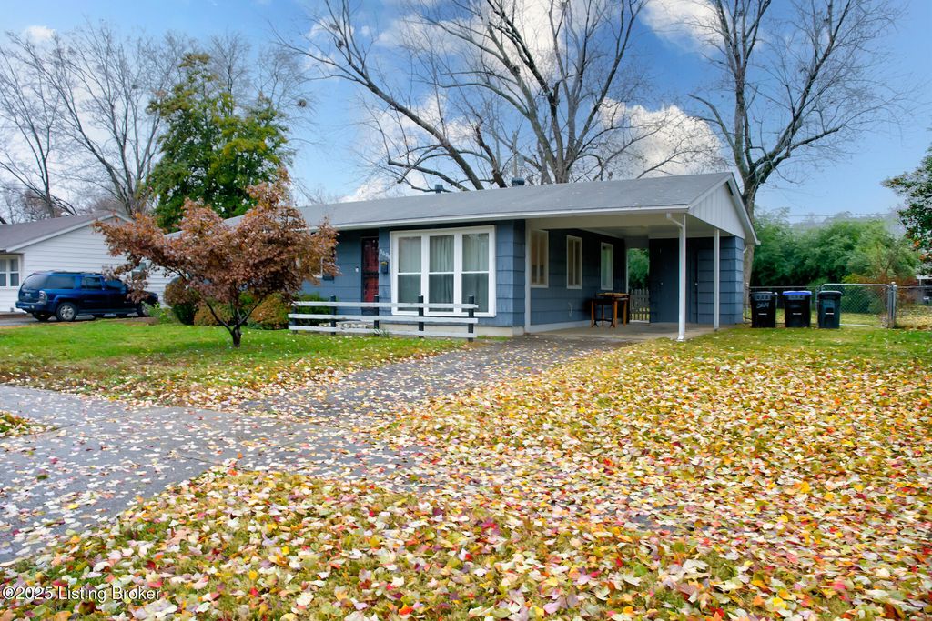 Photo of 3604 Stanton Blvd, Louisville, KY 40220 (MLS # 1704517)