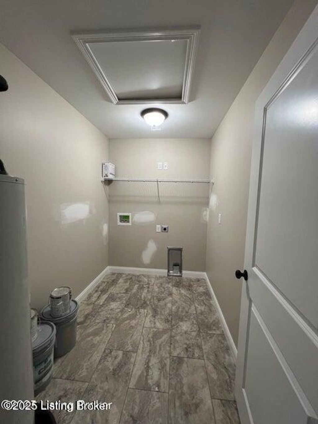 Photo of 93 New Orleans Ct, Taylorsville, KY 40071 (MLS # 1701589)