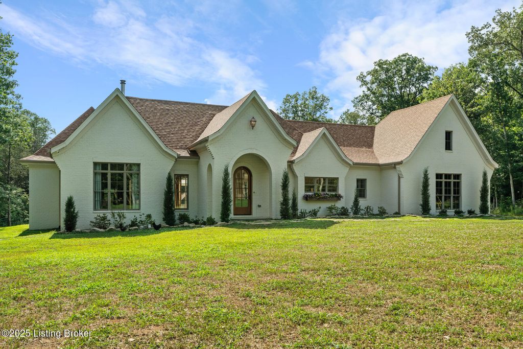 Photo of 1079 Armstrong Ln, Mt Washington, KY 40047 (MLS # 1717459)
