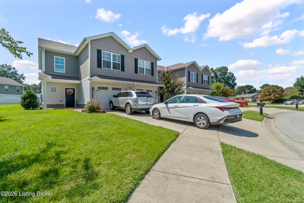Photo of 6122 Goalby Dr, Louisville, KY 40258 (MLS # 1727422)