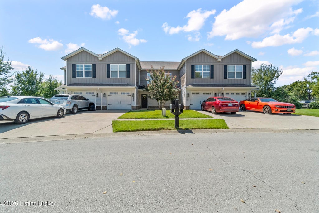 Photo of 6122 Goalby Dr, Louisville, KY 40258 (MLS # 1727422)