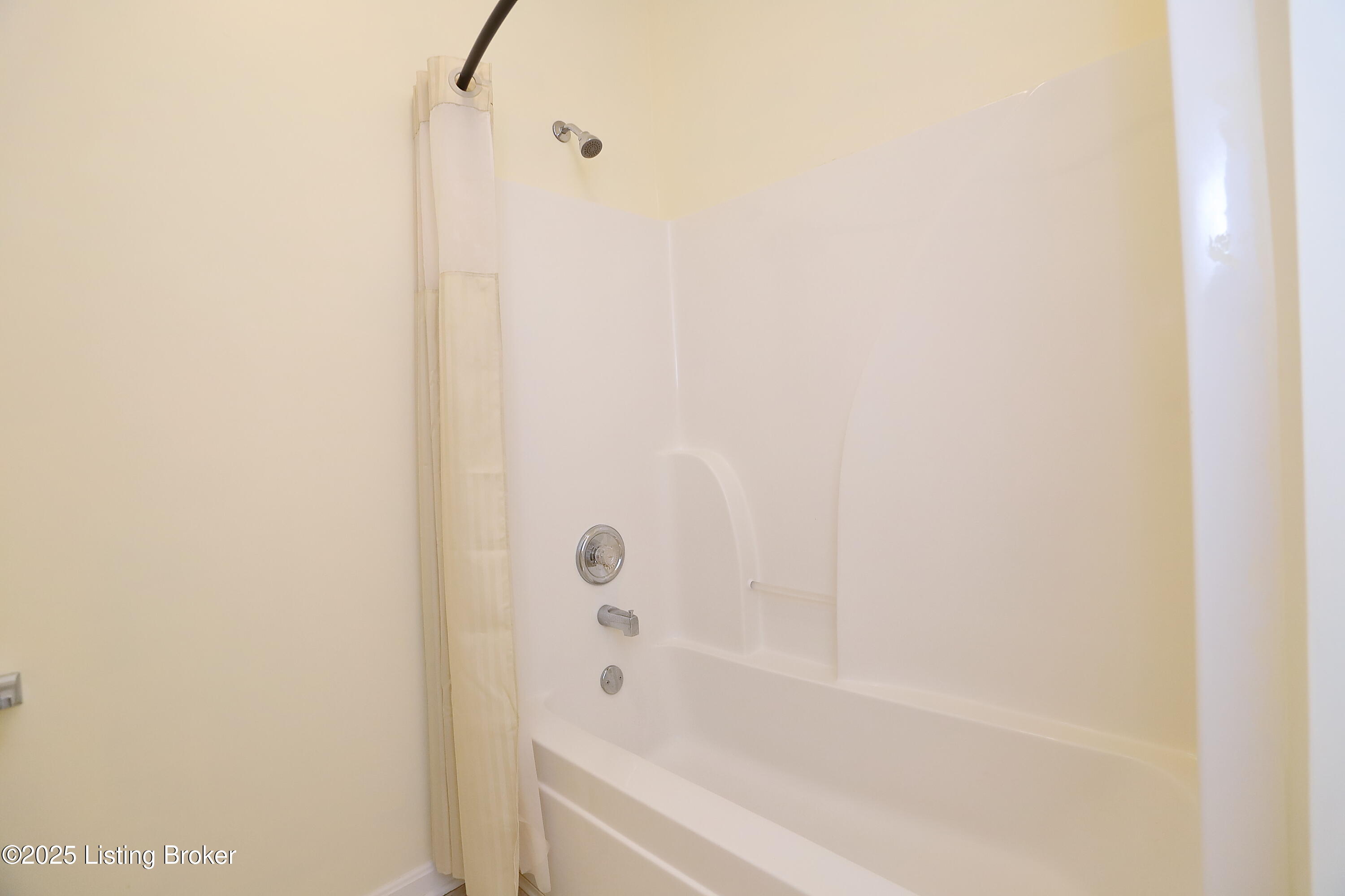 10202 Deer Vista Dr #103, Louisville, Kentucky image 28