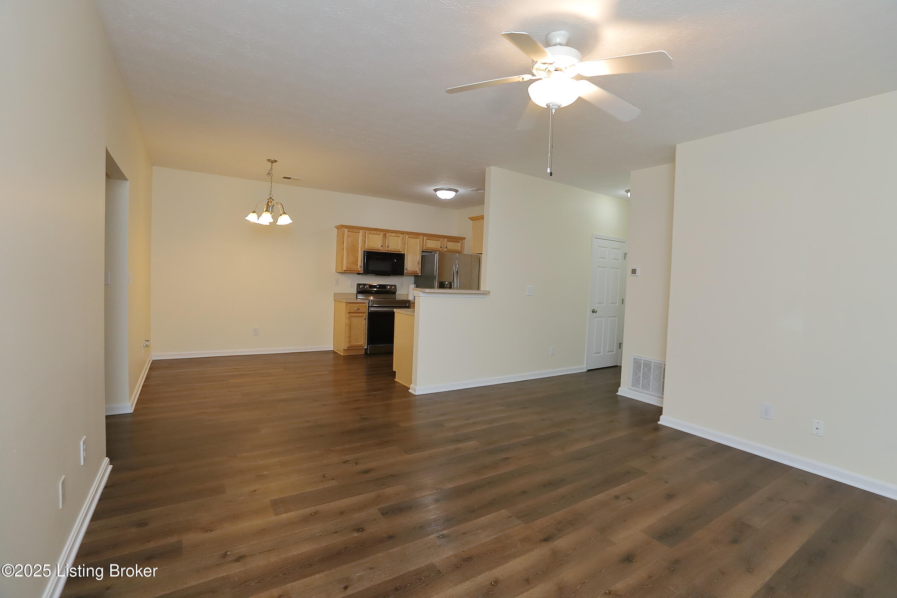 10202 Deer Vista Dr #103, Louisville, Kentucky image 8