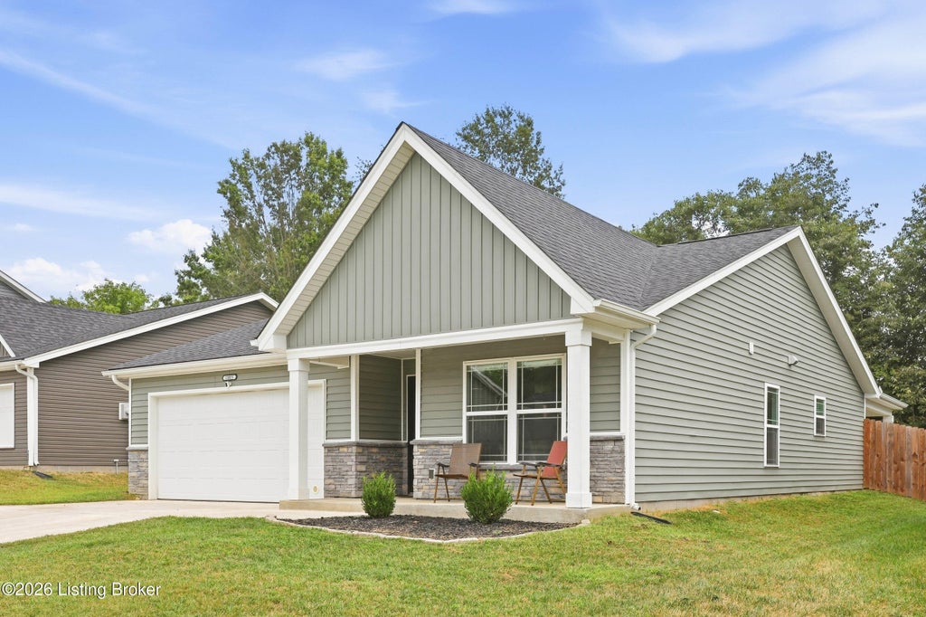 Photo of 11025 Meadow Run Rd, Louisville, KY 40229 (MLS # 1730108)