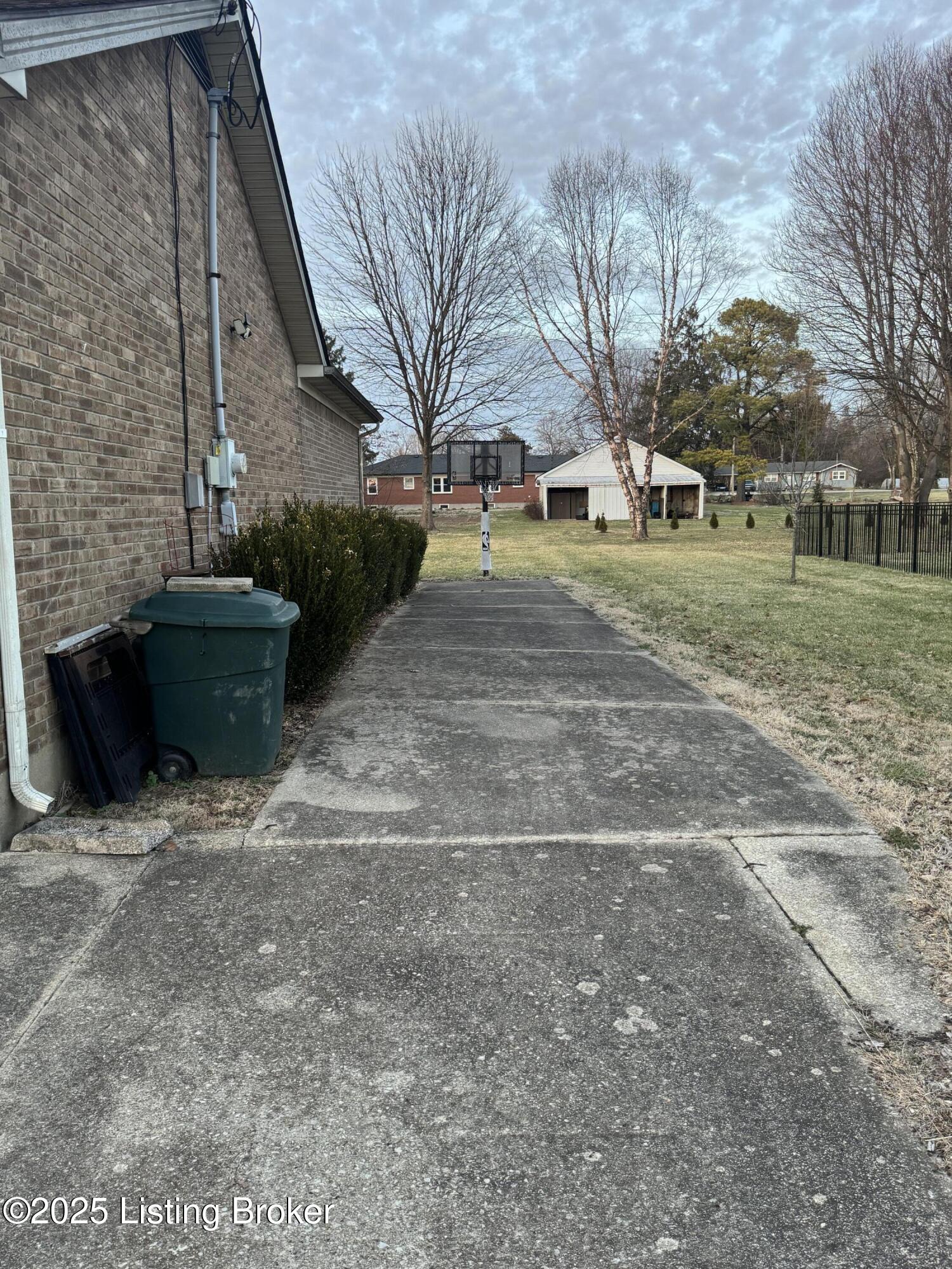 2804 Oakwood Dr, Bardstown, Kentucky image 5