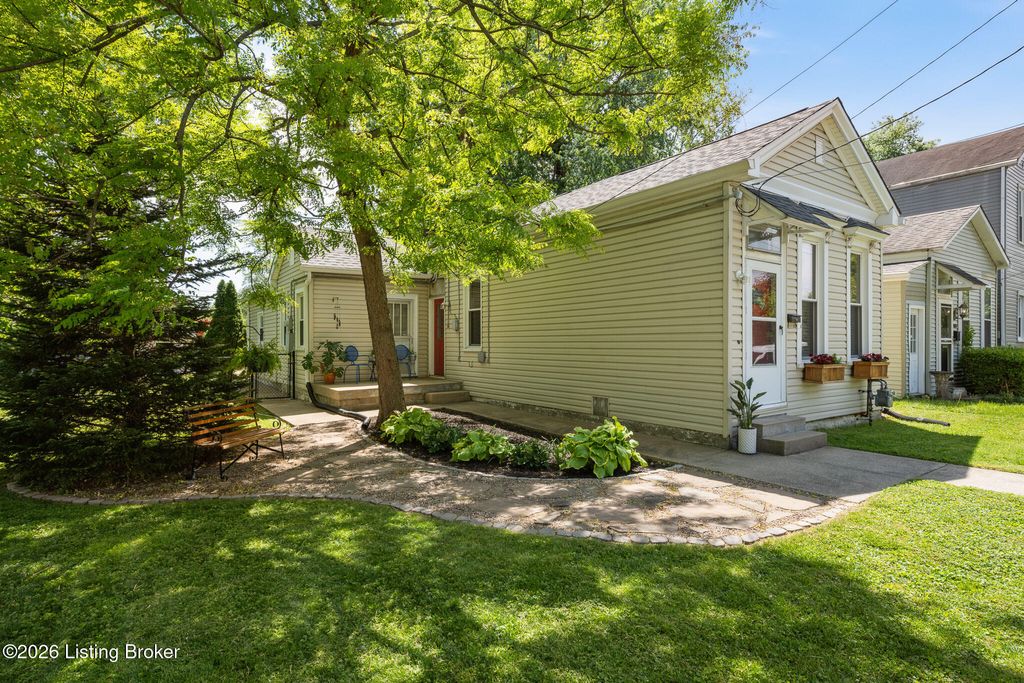 Photo of 1006 Mayer Ave, Louisville, KY 40217 (MLS # 1715311)