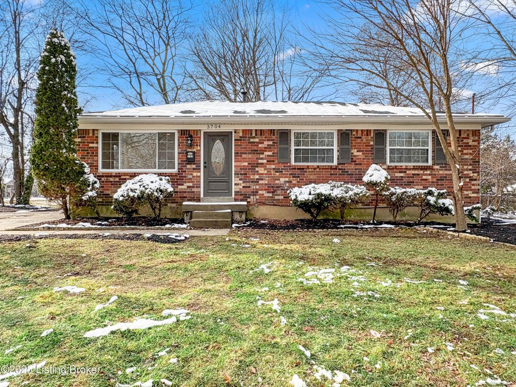 Photo of 3704 Ethelwood Dr, Louisville, KY 40299 (MLS # 1704888)