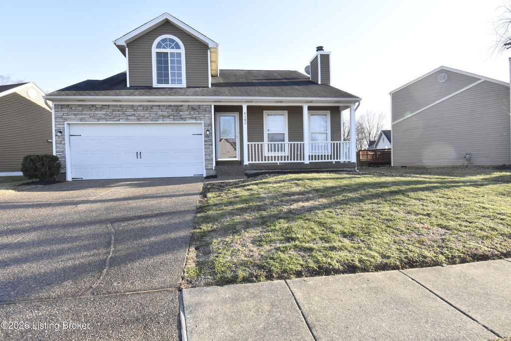 Photo of 8102 Village Point Dr, Louisville, KY 40291 (MLS # 1710686)