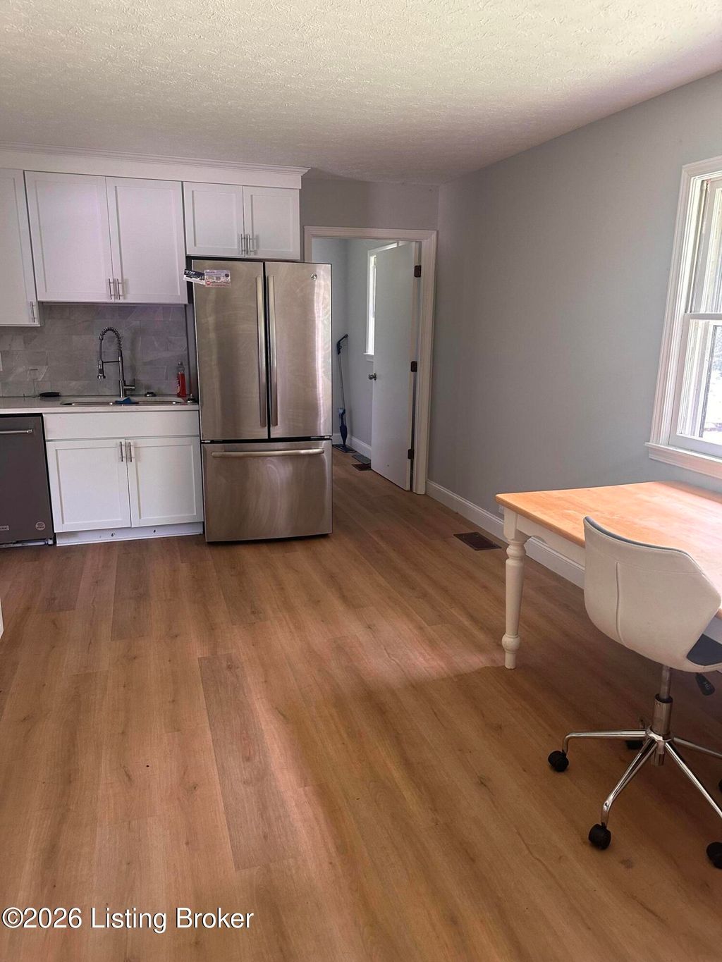 Photo of 602 W Broadway St, Bardstown, KY 40004 (MLS # 1712877)