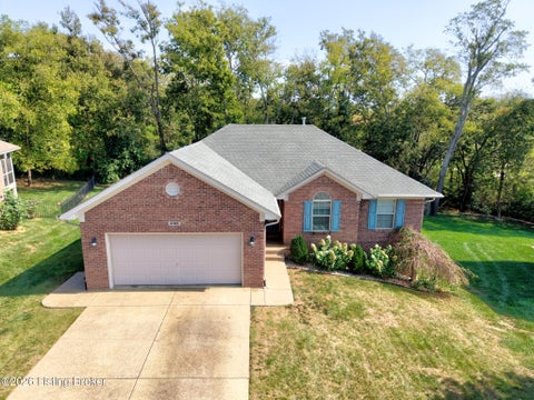 Tiny photo for 2105 Two Springs Dr, Shelbyville, KY 40065 (MLS # 1729718)