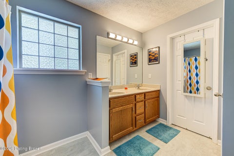 Tiny photo for 2105 Two Springs Dr, Shelbyville, KY 40065 (MLS # 1729718)