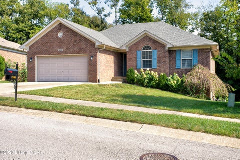 Tiny photo for 2105 Two Springs Dr, Shelbyville, KY 40065 (MLS # 1729718)
