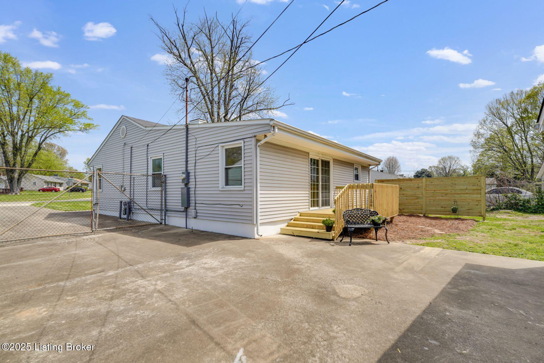 197 Granvil Dr, Louisville, Kentucky image 28