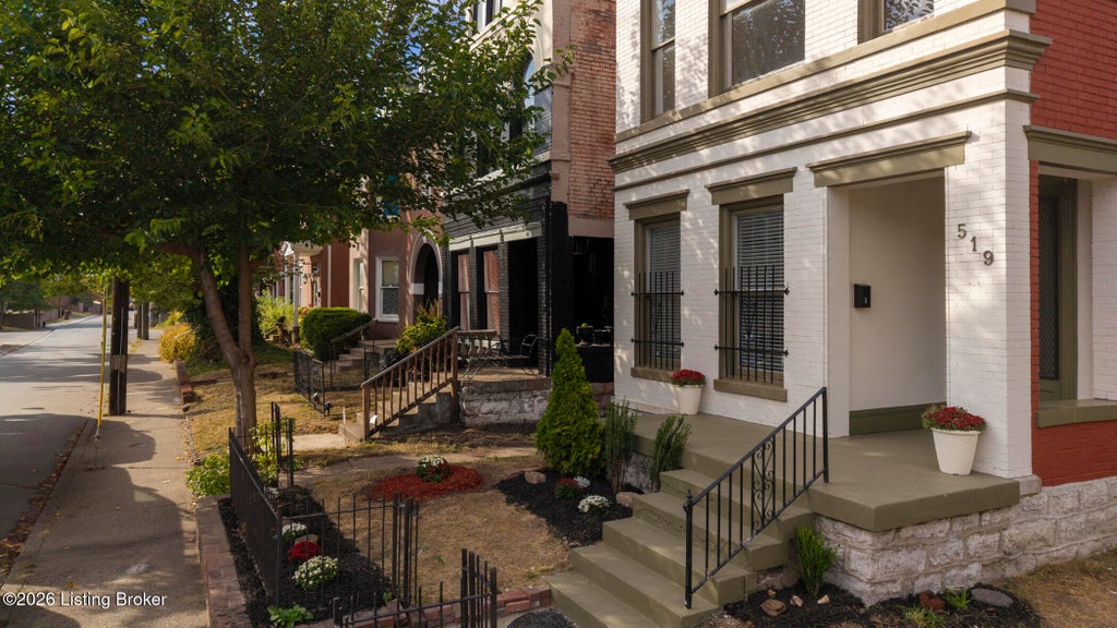 Photo of 519 W Hill St, Louisville, KY 40208 (MLS # 1730681)