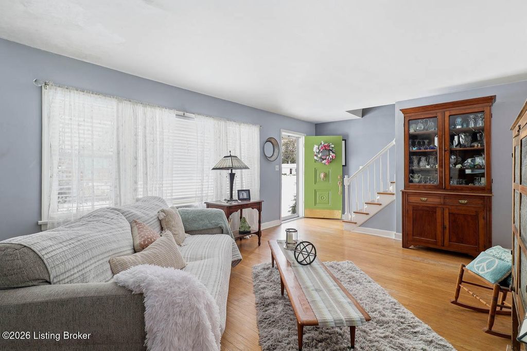 Photo of 2624 Meadow Dr, Louisville, KY 40220 (MLS # 1708540)