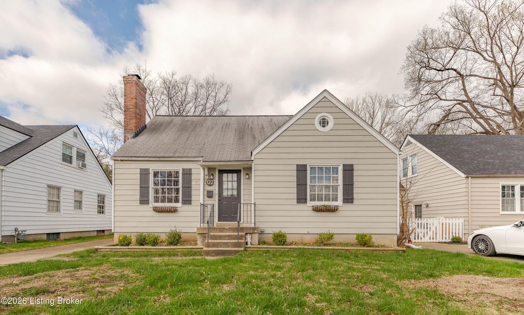 Photo of 122 Bonner Ave, Louisville, KY 40207 (MLS # 1711927)