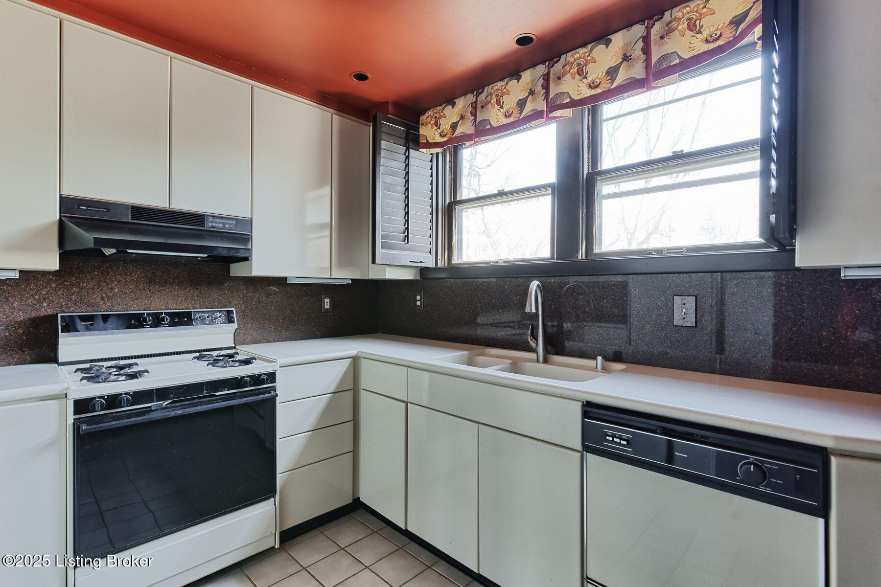 1801 Spring Dr #L, Louisville, Kentucky image 13