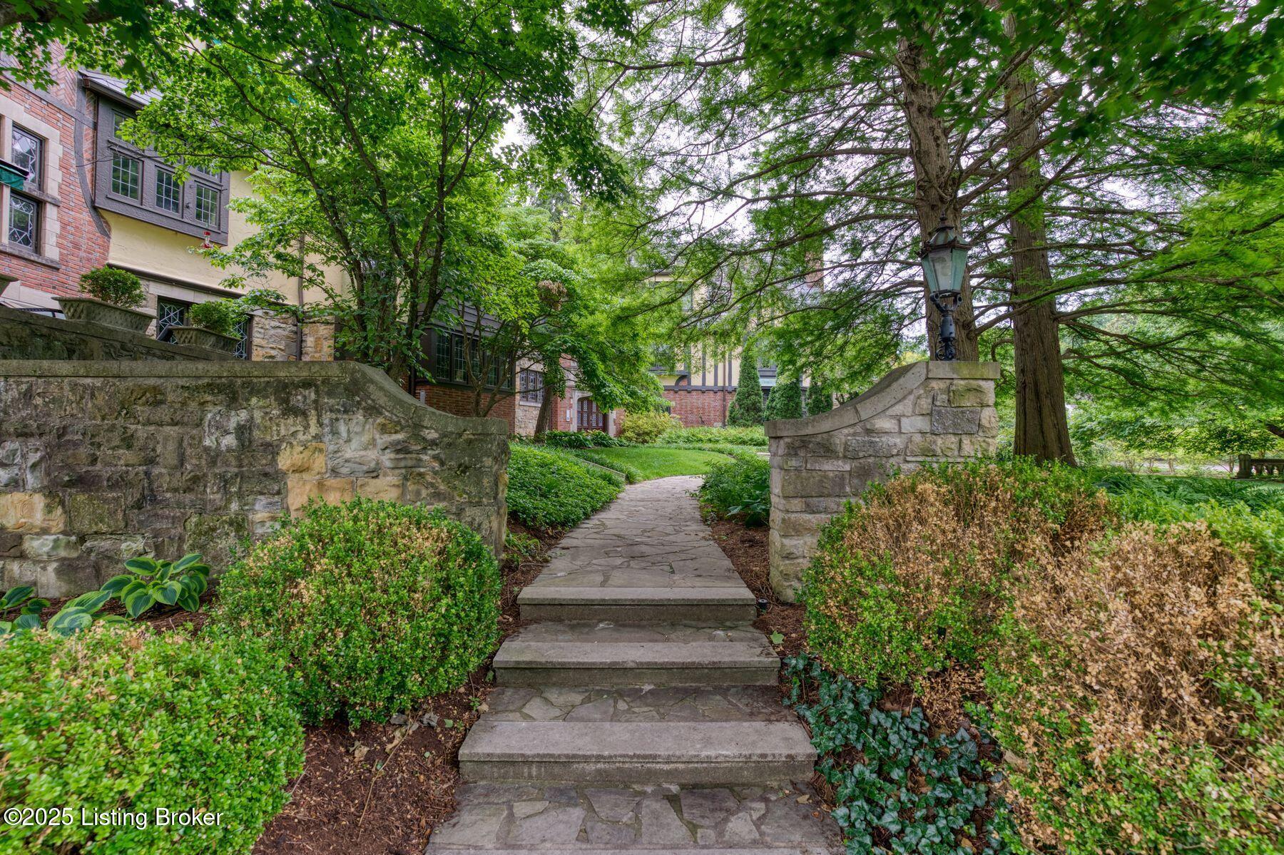 1801 Spring Dr #L, Louisville, Kentucky image 28