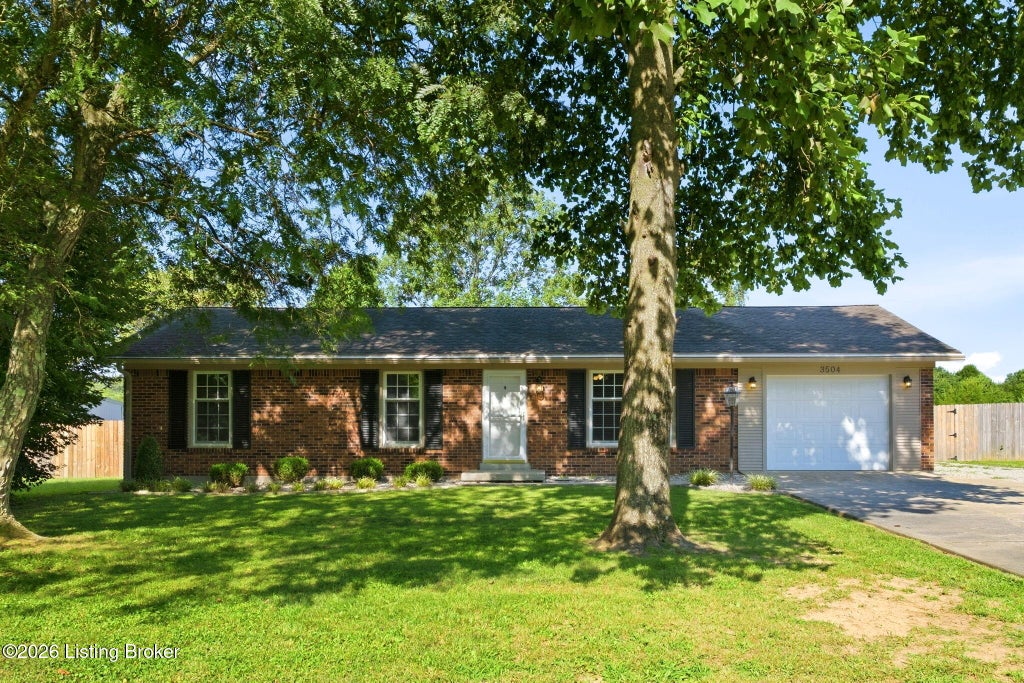 Photo of 3504 Donna Ln, Bardstown, KY 40004 (MLS # 1725172)