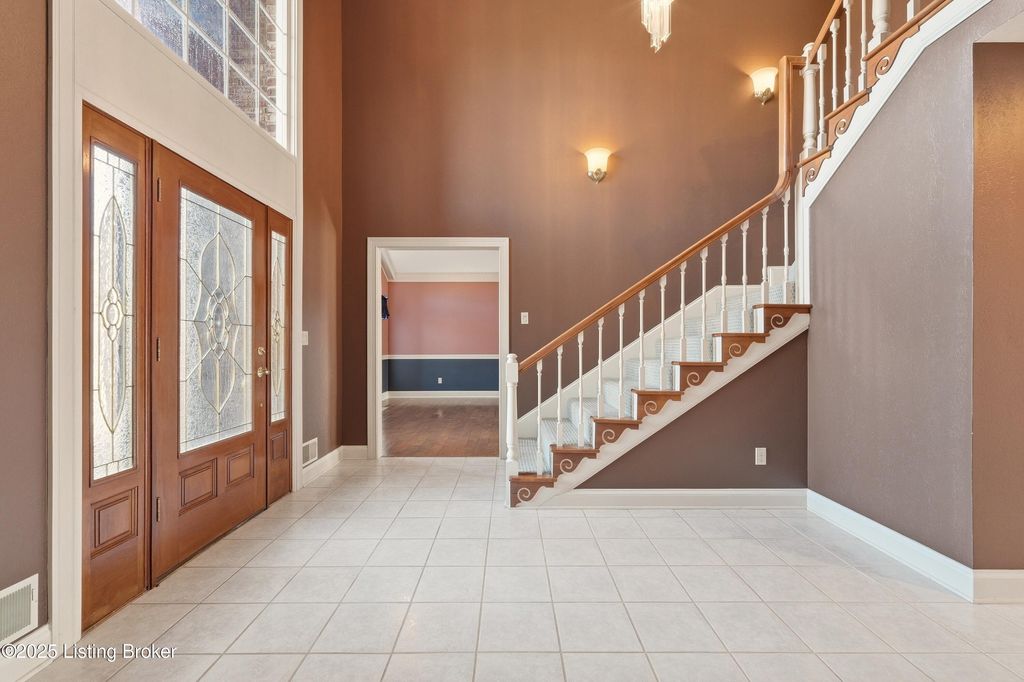 Photo of 166 Castleton Dr, Bardstown, KY 40004 (MLS # 1704751)