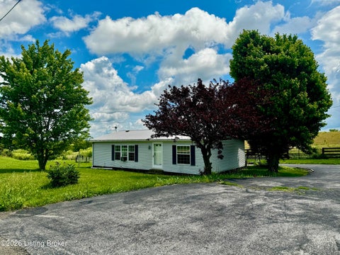 Homes For Sale - 5855 Moorefield Rd<br/> Carlisle, KY 40311