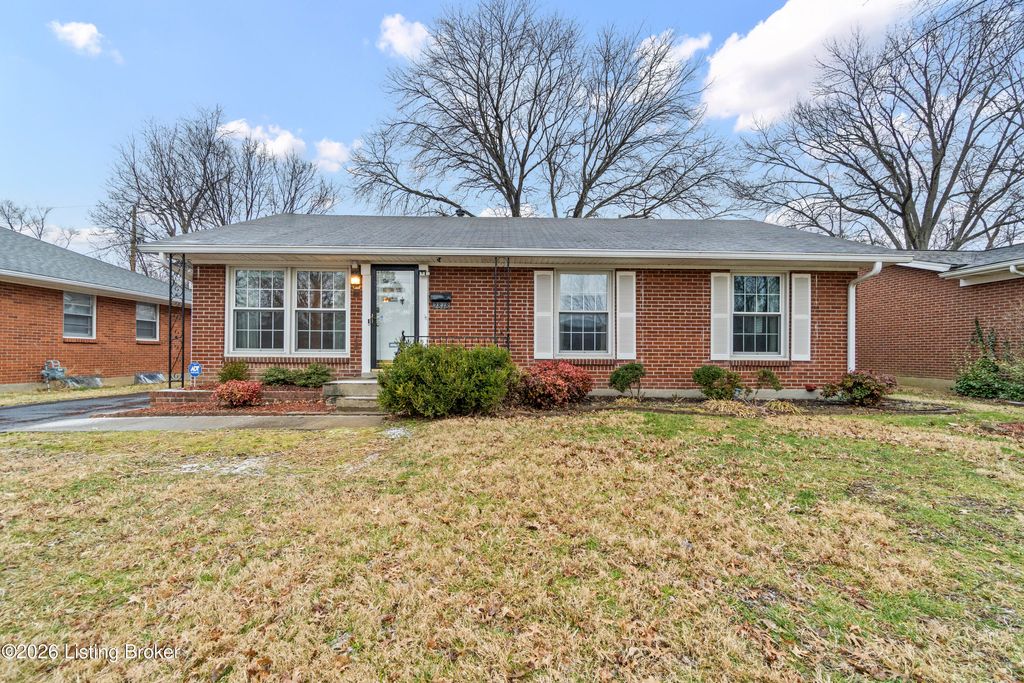 Photo of 2818 Tyson Pl, Louisville, KY 40218 (MLS # 1707658)