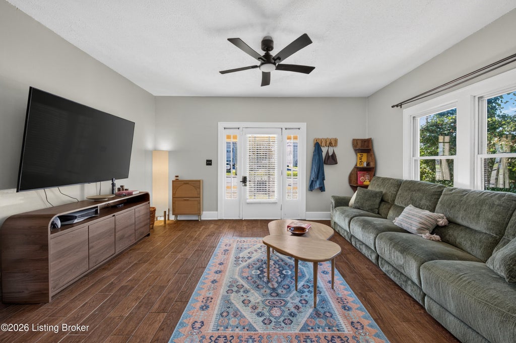 Photo of 3311 Hikes Ln, Louisville, KY 40220 (MLS # 1731017)