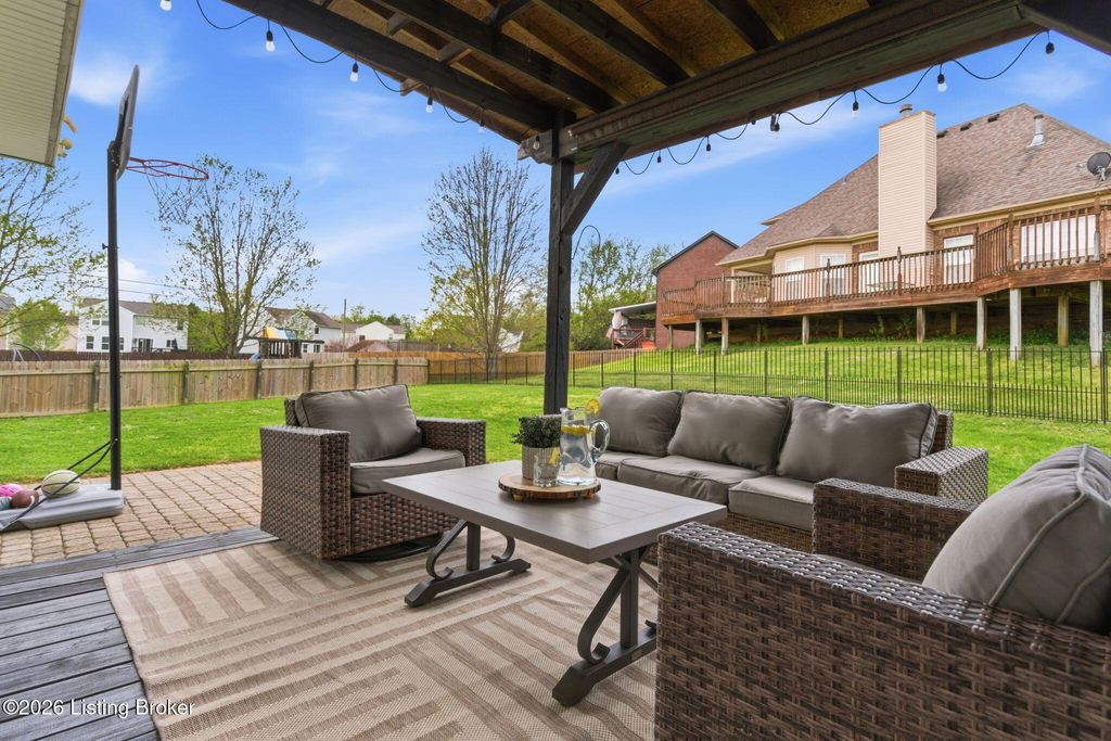 Photo of 8506 Long Rifle Ct, Louisville, KY 40228 (MLS # 1714288)