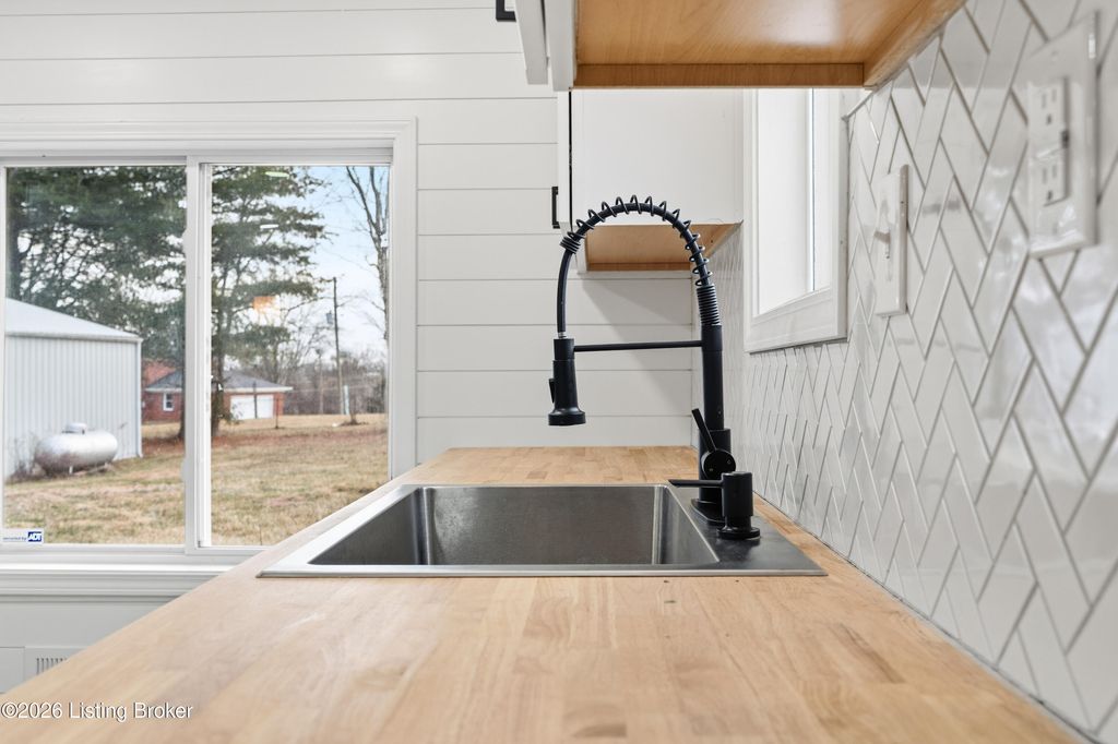 Photo of 960 Brownsboro Rd, Pendleton, KY 40055 (MLS # 1707873)