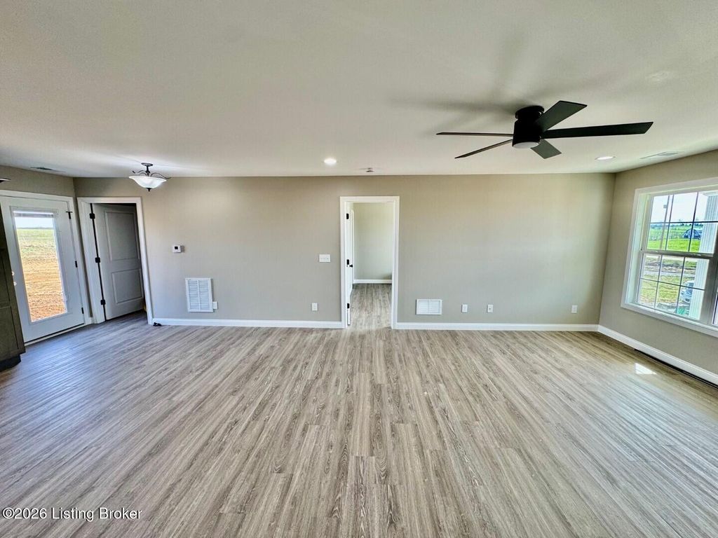 Photo of 1518 Old Perryville Loop, Springfield, KY 40069 (MLS # 1711191)