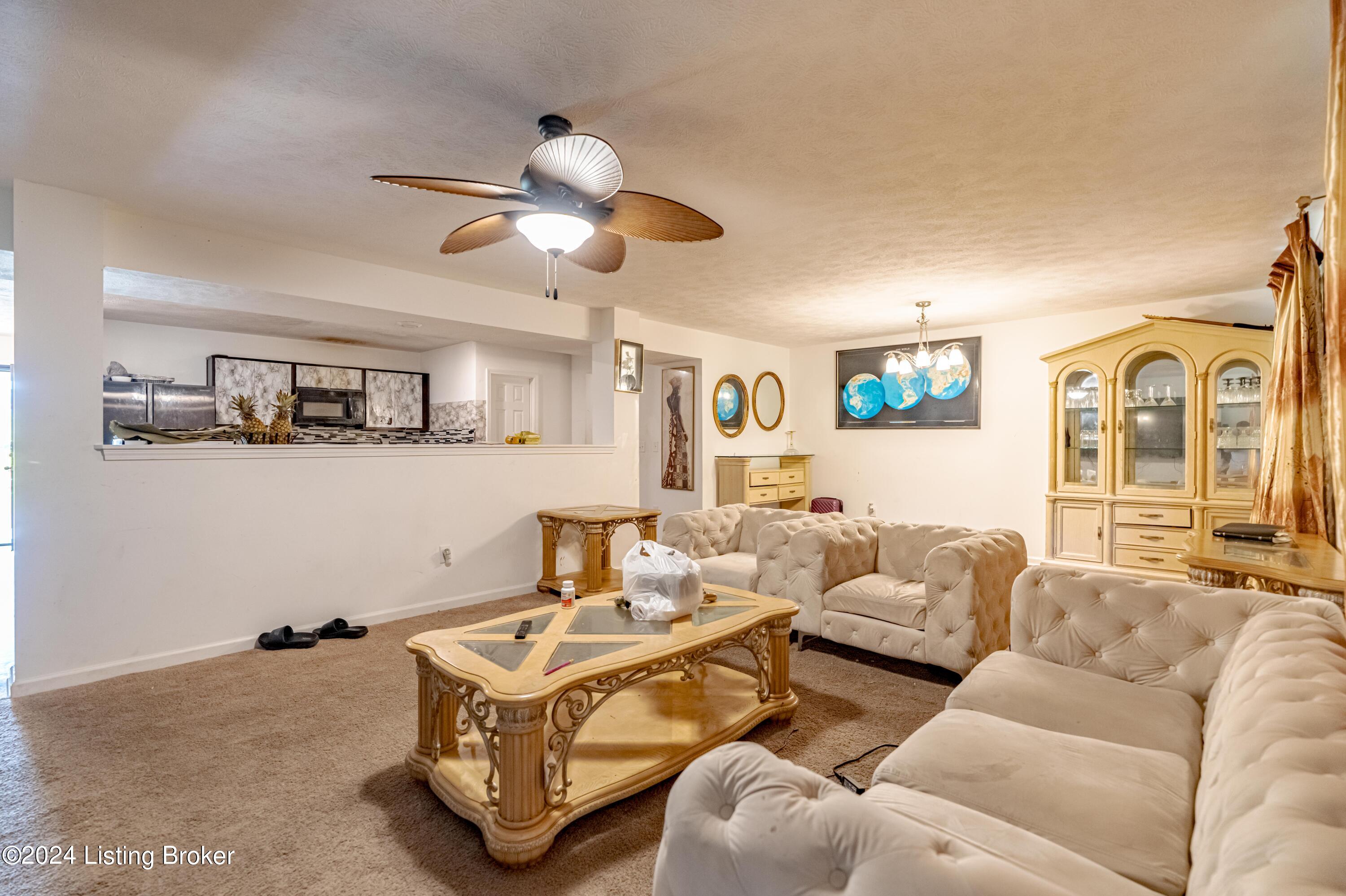 8641 Warbler Br Way, Louisville, Kentucky image 3