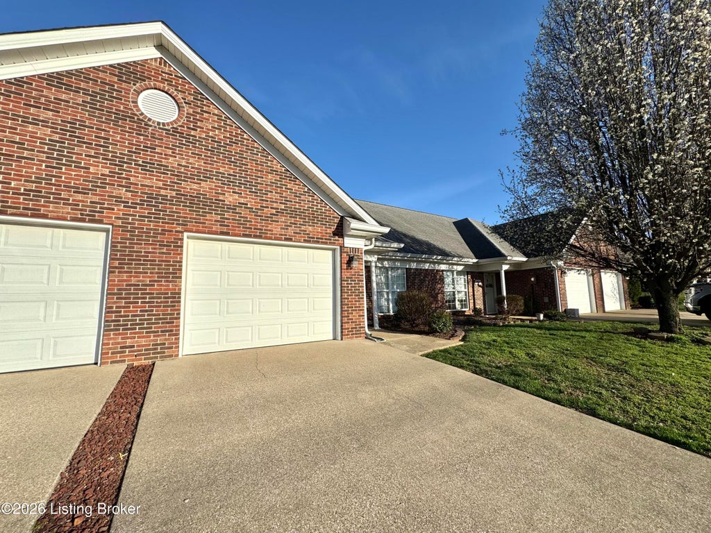 Photo of 288 Cornell Ave, Mt Washington, KY 40047 (MLS # 1722913)