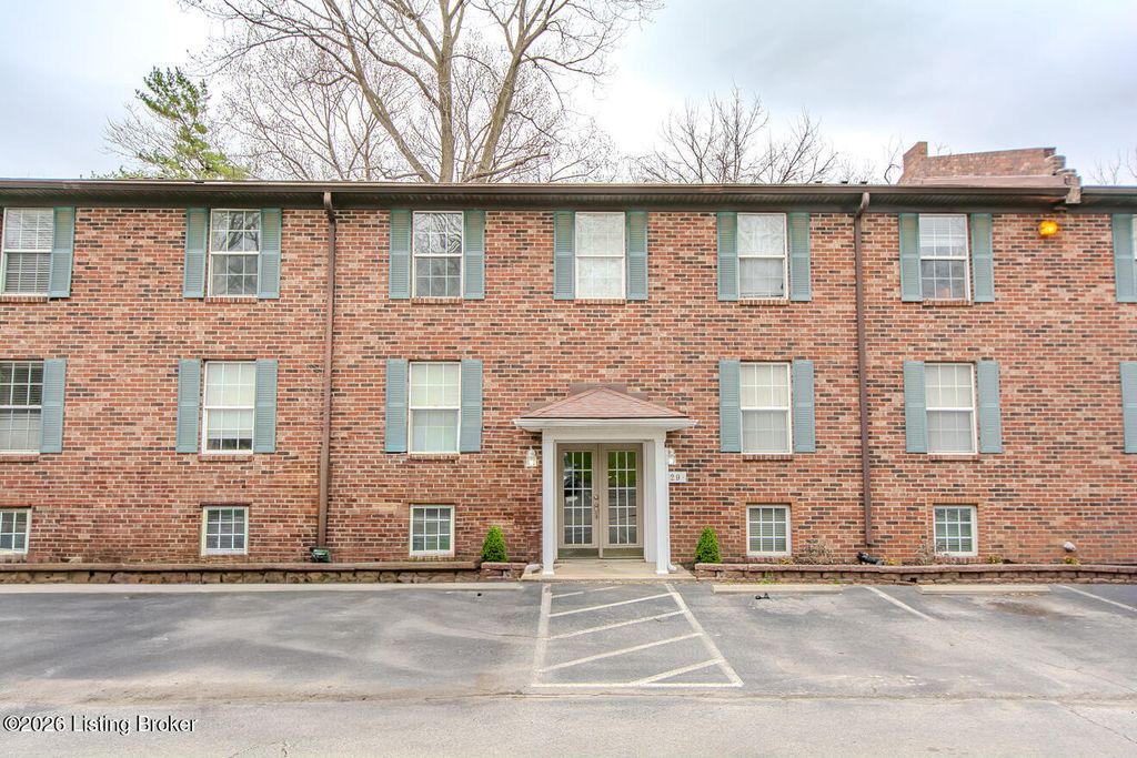 Photo of 729 N Hite Ave #APT 5, Louisville, KY 40206 (MLS # 1711987)
