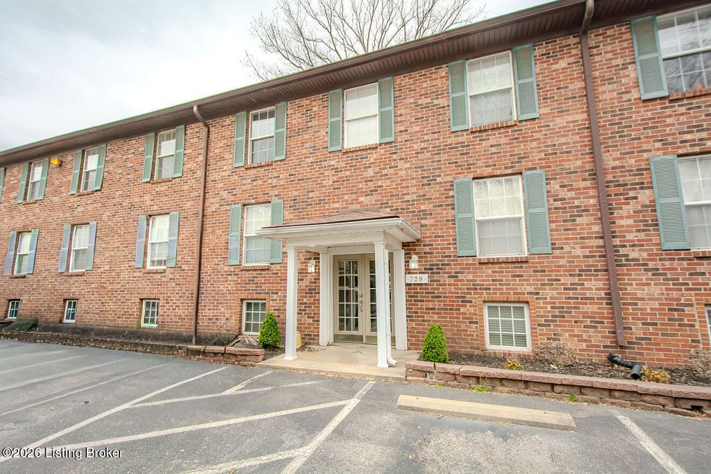Photo of 729 N Hite Ave #APT 5, Louisville, KY 40206 (MLS # 1711987)