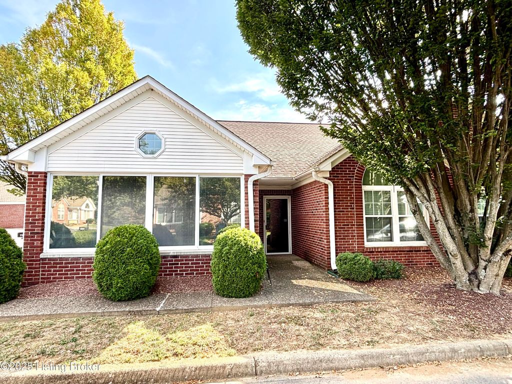 Photo of 11804 Big Horn Pl, Jeffersontown, KY 40299 (MLS # 1701538)