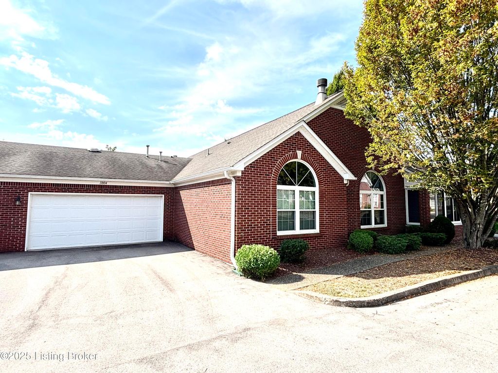 Photo of 11804 Big Horn Pl, Jeffersontown, KY 40299 (MLS # 1701538)