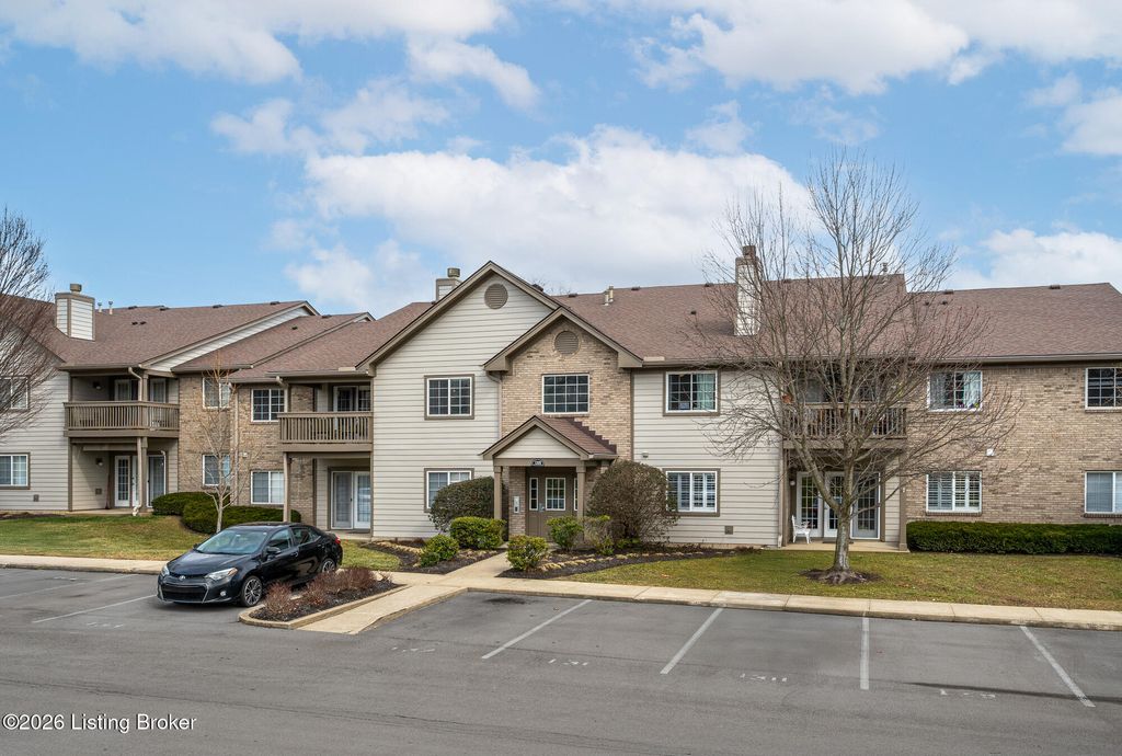 Photo of 1209 Taxus Top Ln #201, Louisville, KY 40243 (MLS # 1709669)