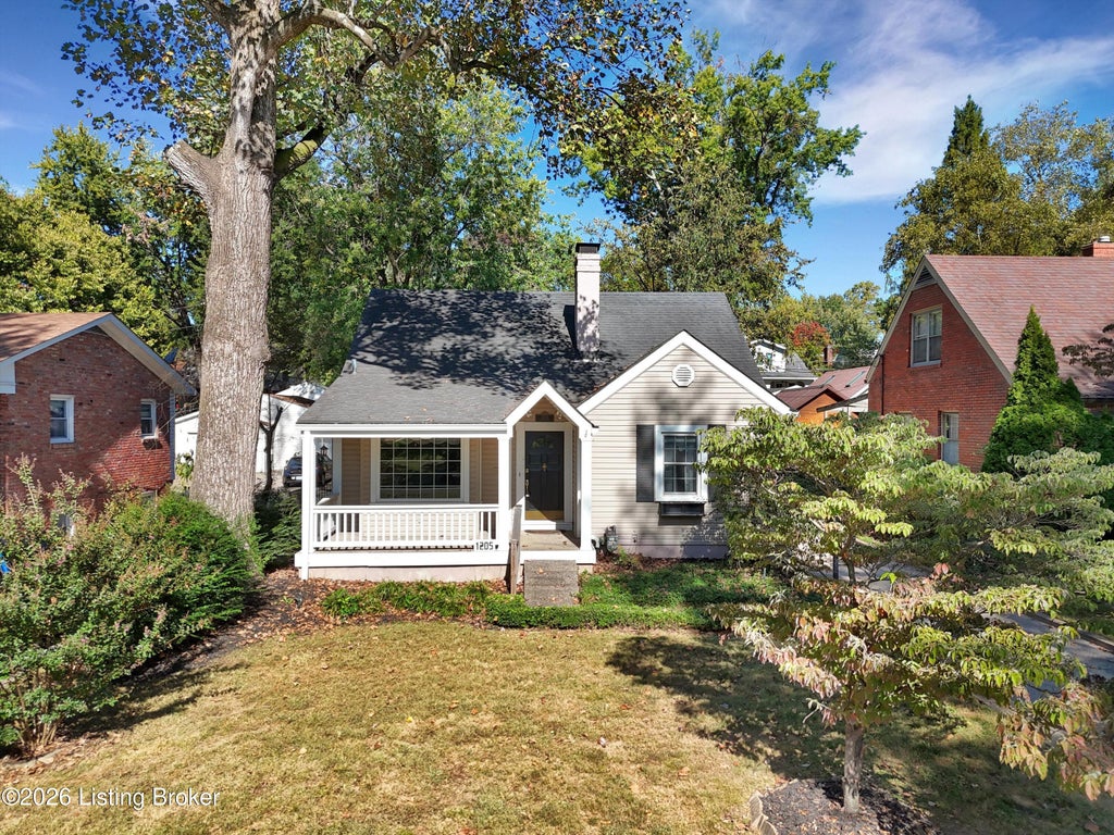 Photo of 1205 Valley Dr, Audubon Park, KY 40213 (MLS # 1731396)