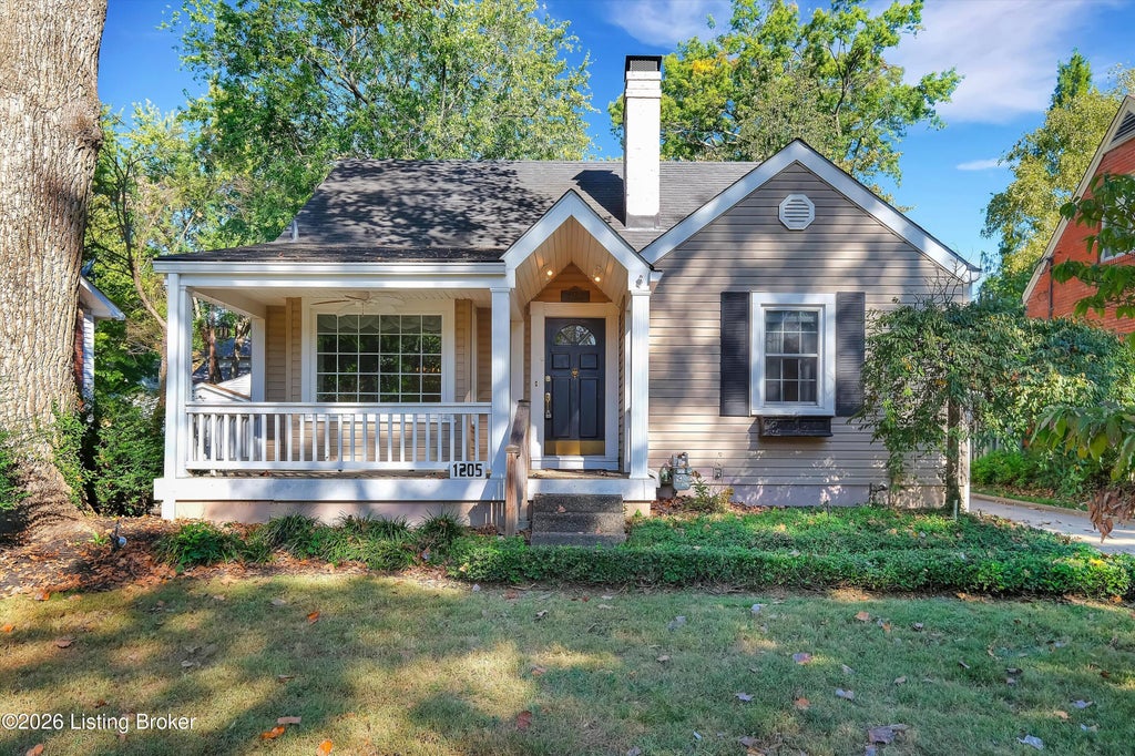 Photo of 1205 Valley Dr, Audubon Park, KY 40213 (MLS # 1731396)
