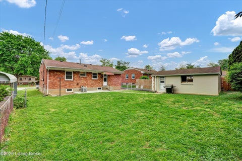 Tiny photo for 3812 Klondike Ln, Louisville, KY 40218 (MLS # 1728965)