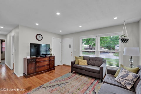 Tiny photo for 3812 Klondike Ln, Louisville, KY 40218 (MLS # 1728965)