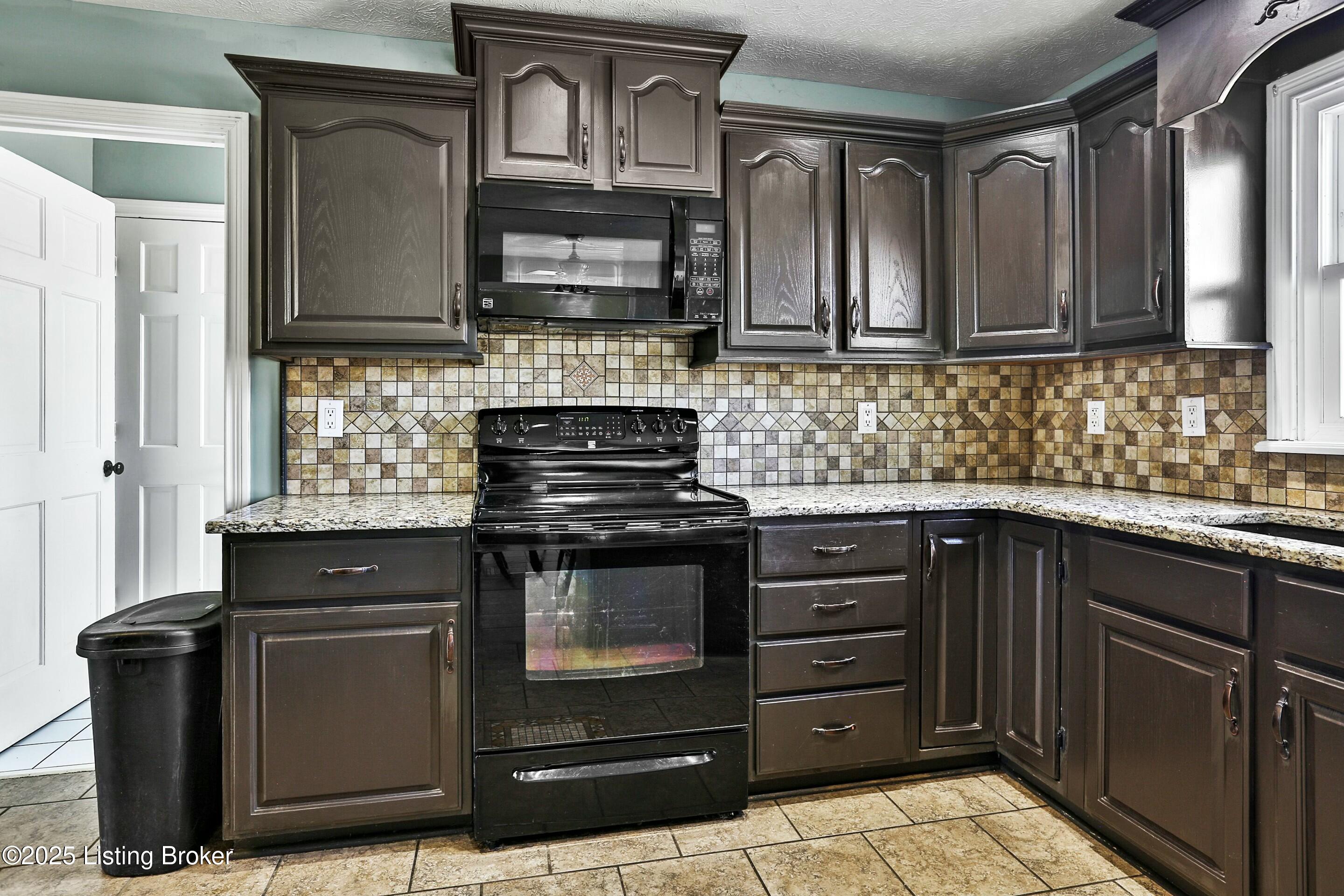 562 Christianburg Rd, Shelbyville, Kentucky image 8