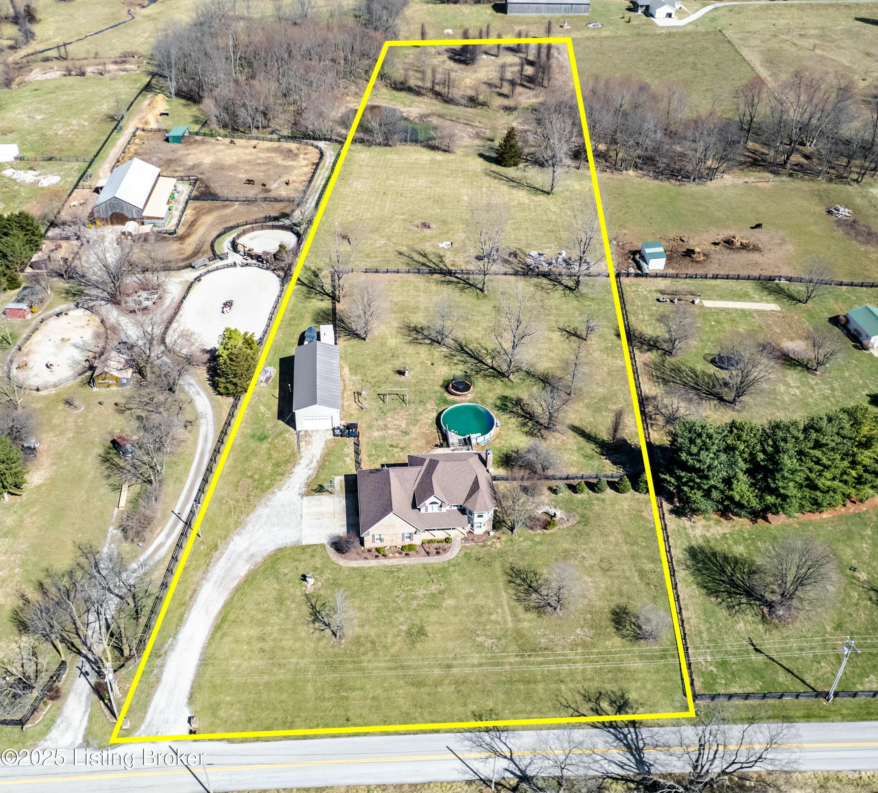 562 Christianburg Rd, Shelbyville, Kentucky image 2