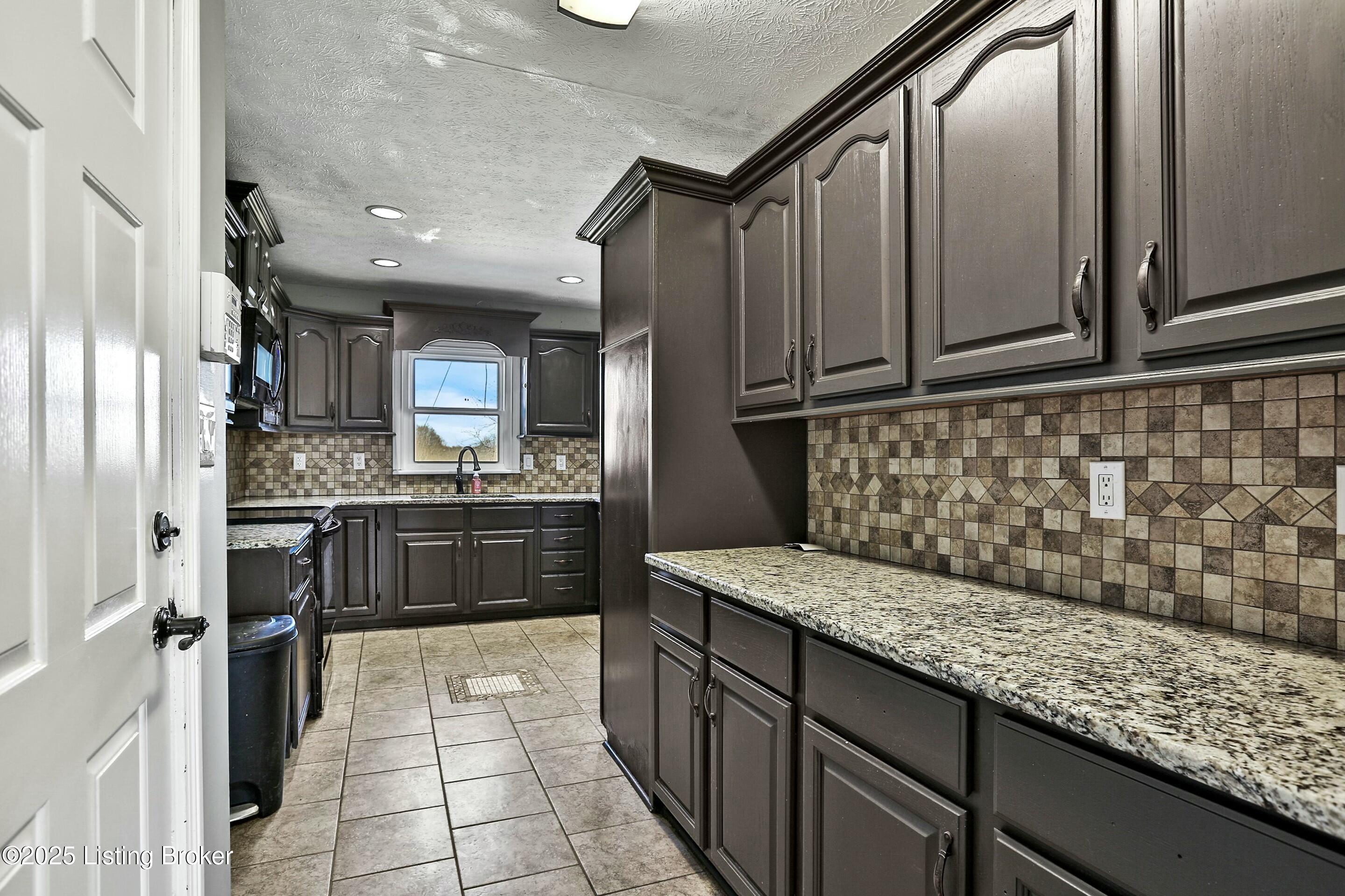 562 Christianburg Rd, Shelbyville, Kentucky image 11