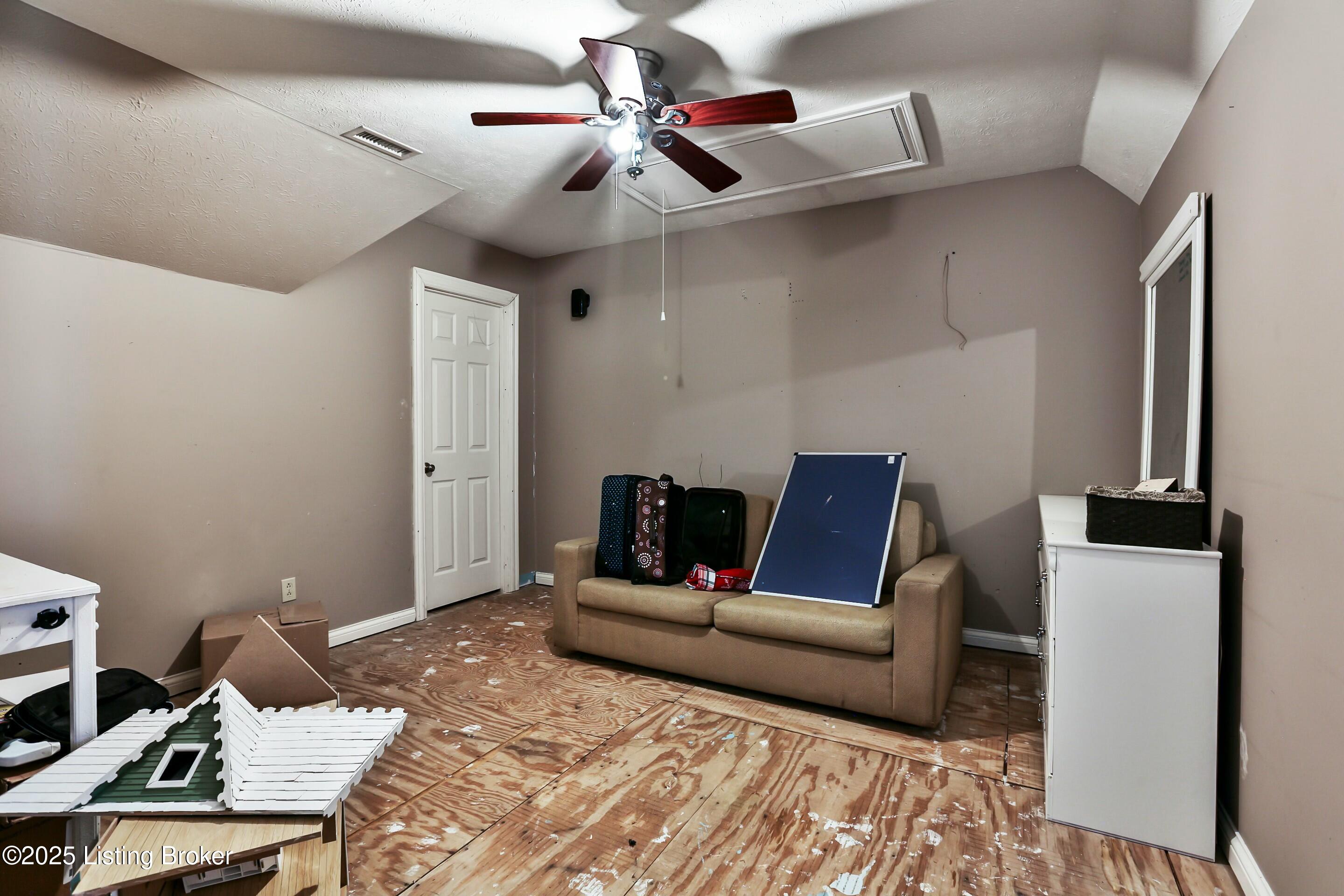 562 Christianburg Rd, Shelbyville, Kentucky image 26