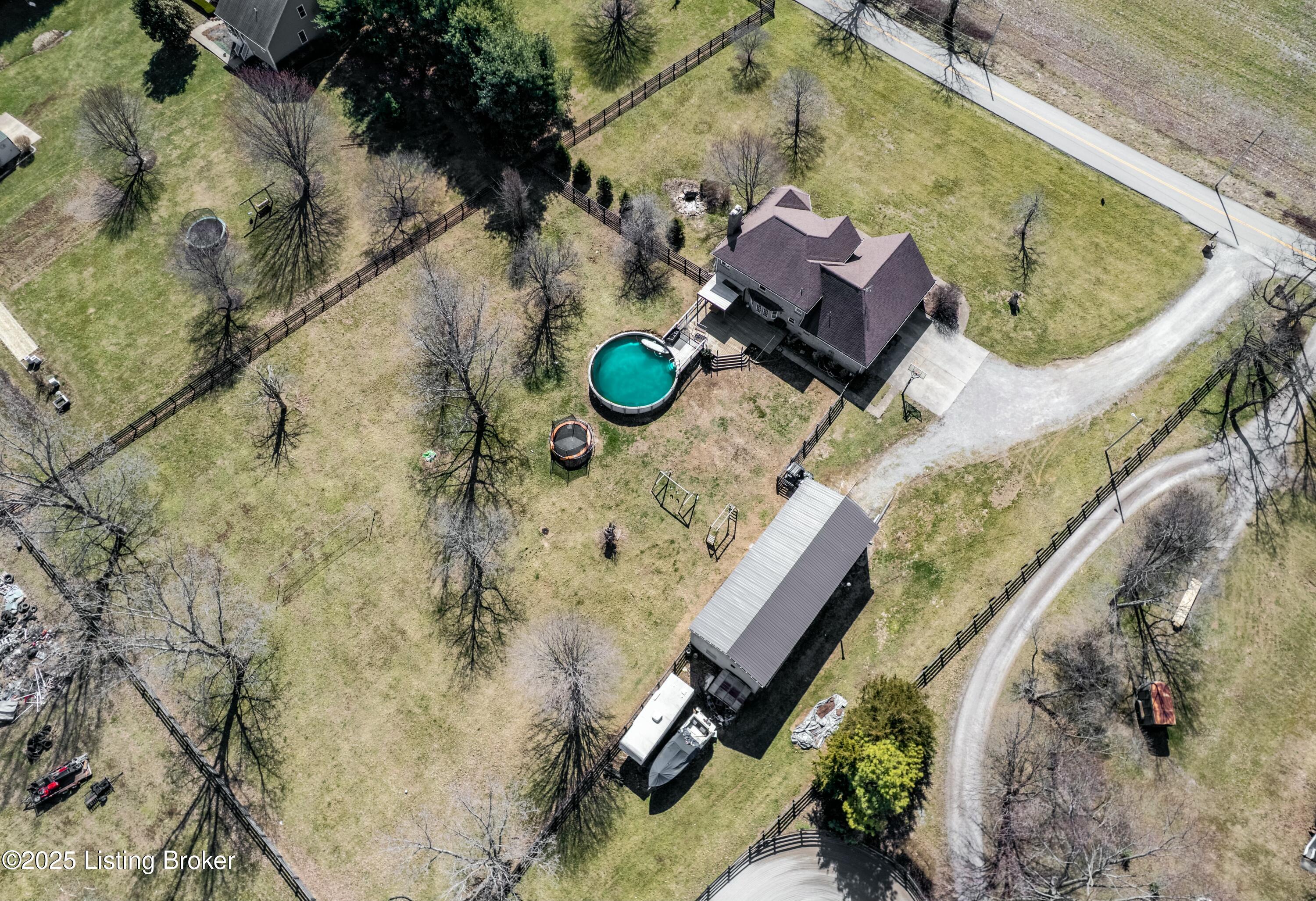 562 Christianburg Rd, Shelbyville, Kentucky image 45