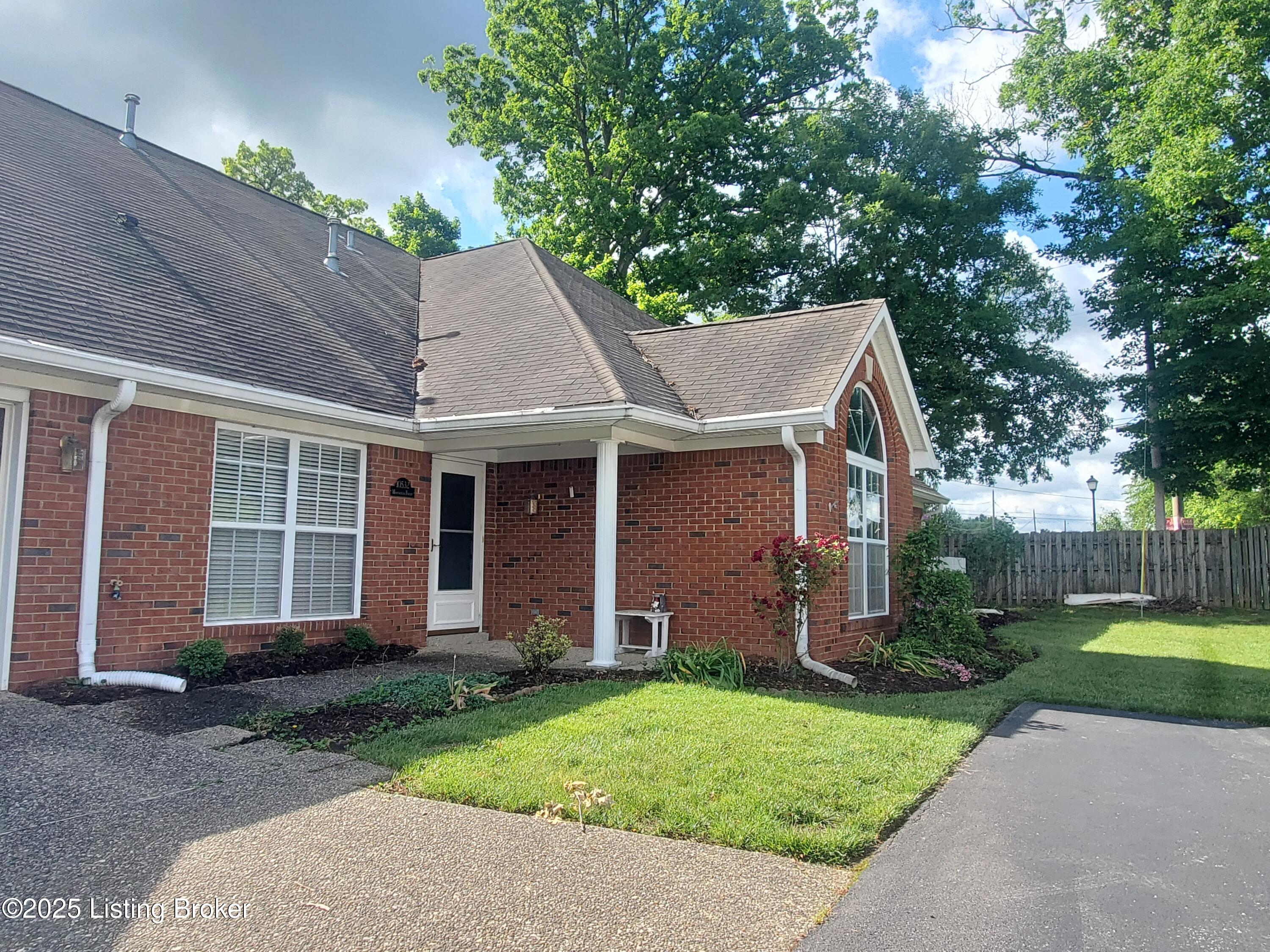 10532 Monticello Forest Cir, Louisville, Kentucky image 1